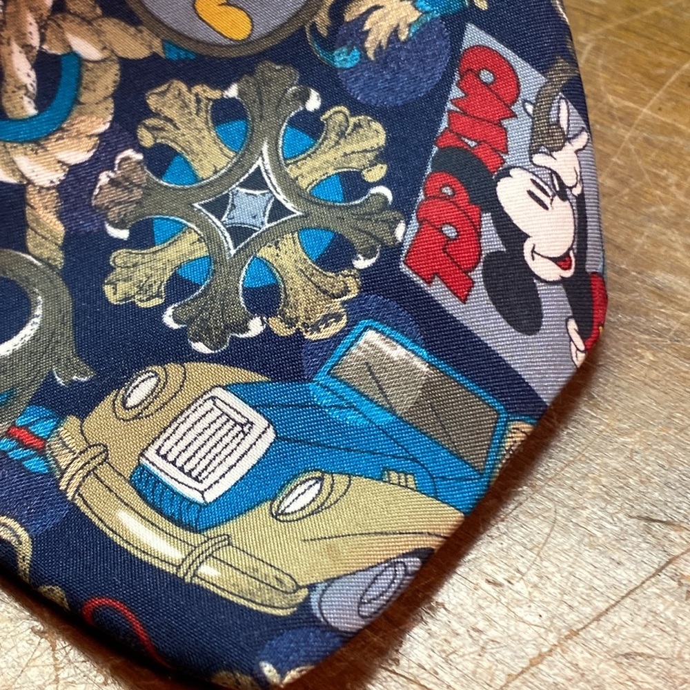Disney Mickey Tie - Picture 3 of 8
